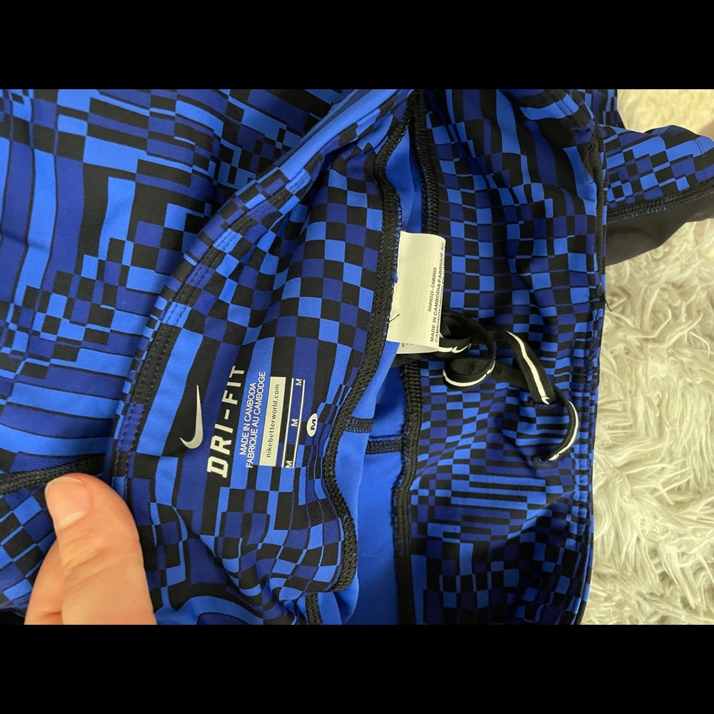 Nike leggings - Picture 2 of 3